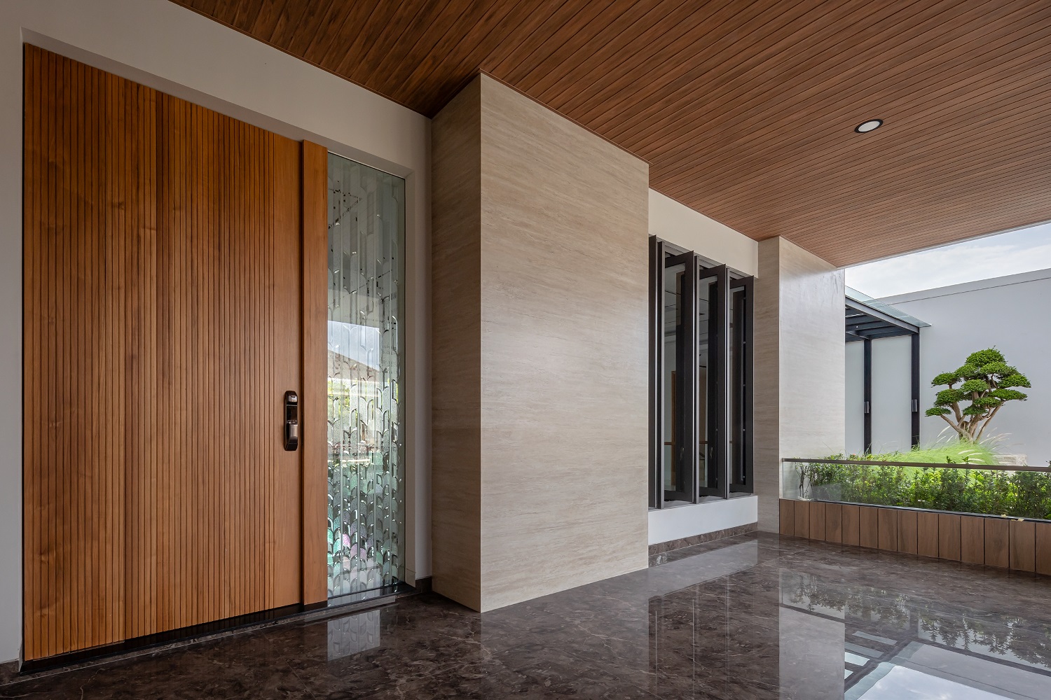 Teras minimalis yang fungsional