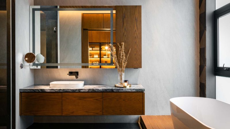 6 Inspirasi Desain Kamar Mandi Mewah ala Hotel
