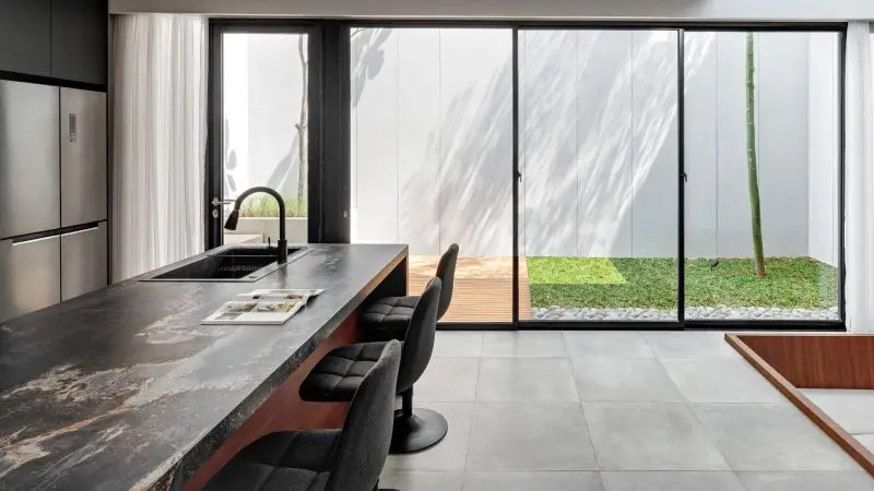 5 Tren Desain Dapur Semi-Outdoor untuk Rumah Modern